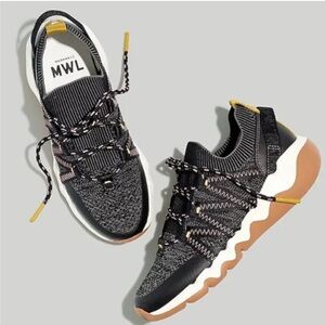 Madewell Knit Sneakers in black granite multi
Size 6.5